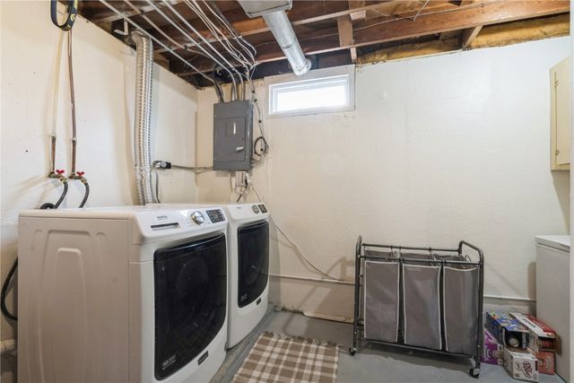 1135 Crestview Dr. SE, Cedar Rapids, IA 52403