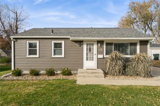 1135 Crestview Dr. SE, Cedar Rapids, IA 52403