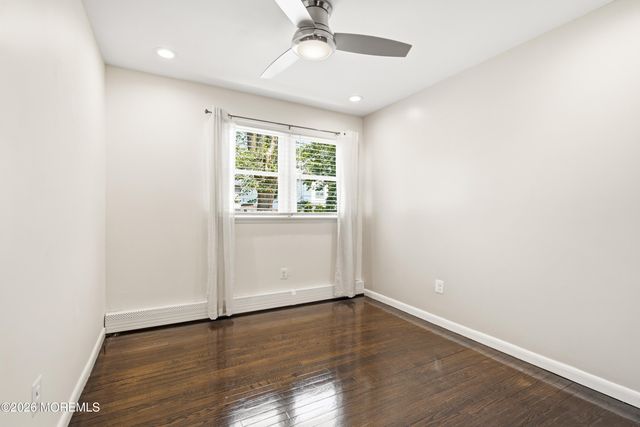 5 Snyder Lane, Keyport, NJ 07735