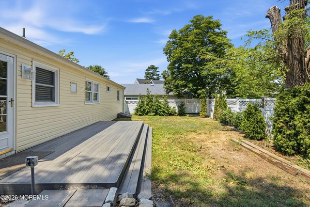 5 Snyder Lane, Keyport, NJ 07735
