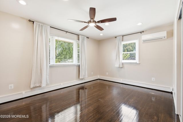 5 Snyder Lane, Keyport, NJ 07735