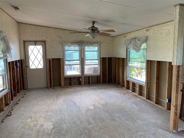 71 SCHOONER DRIVE 71, Palm Harbor, FL 34683