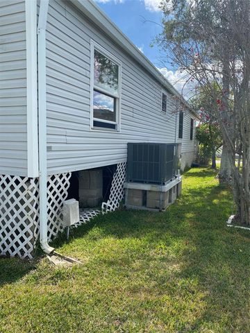 71 SCHOONER DRIVE 71, Palm Harbor, FL 34683