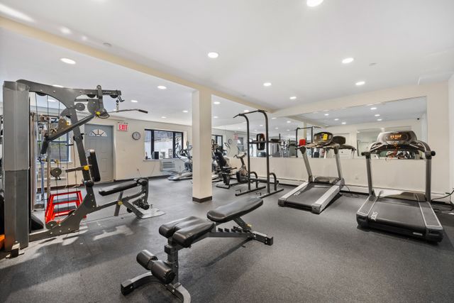 456 W 167th St Apt 4D, New York City, NY 10032