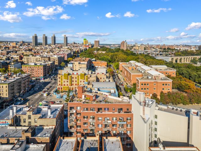 456 W 167th St Apt 4D, New York City, NY 10032