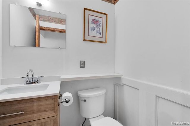 33735 Kennedy Drive, Sterling Heights, MI 48310