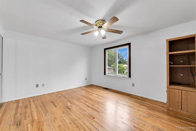 33735 Kennedy Drive, Sterling Heights, MI 48310