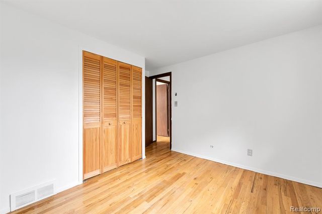 33735 Kennedy Drive, Sterling Heights, MI 48310