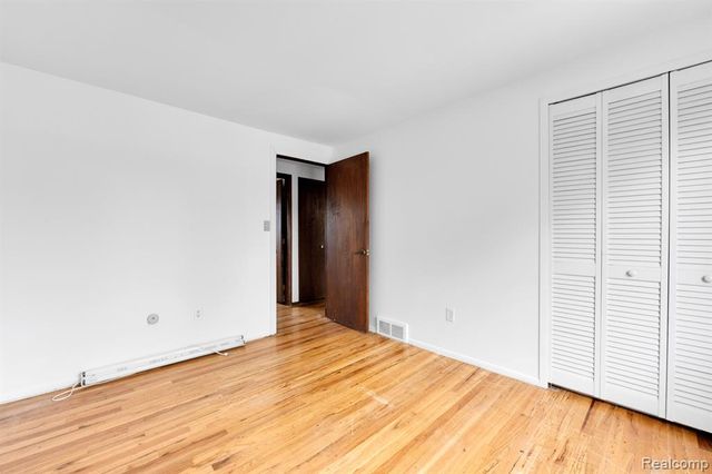 33735 Kennedy Drive, Sterling Heights, MI 48310