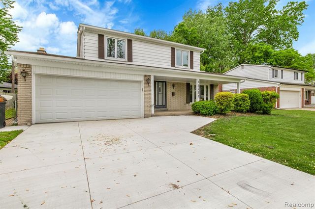 33735 Kennedy Drive, Sterling Heights, MI 48310