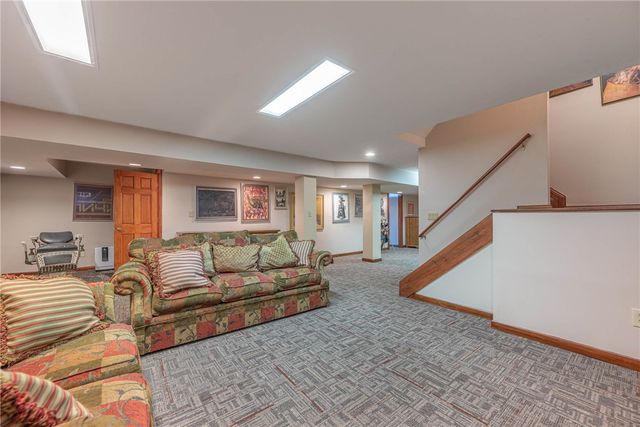 130 Edinburgh Drive, Springboro, OH 45066
