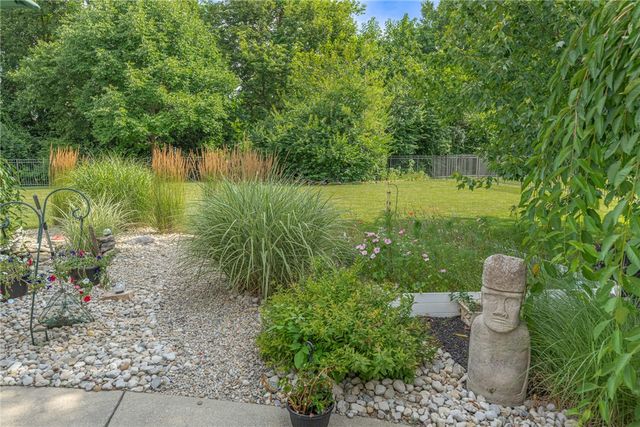 130 Edinburgh Drive, Springboro, OH 45066
