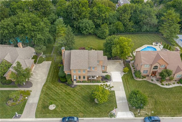 130 Edinburgh Drive, Springboro, OH 45066