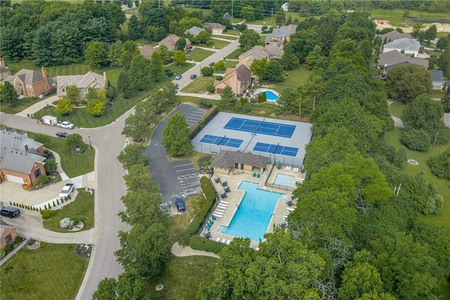 130 Edinburgh Drive, Springboro, OH 45066
