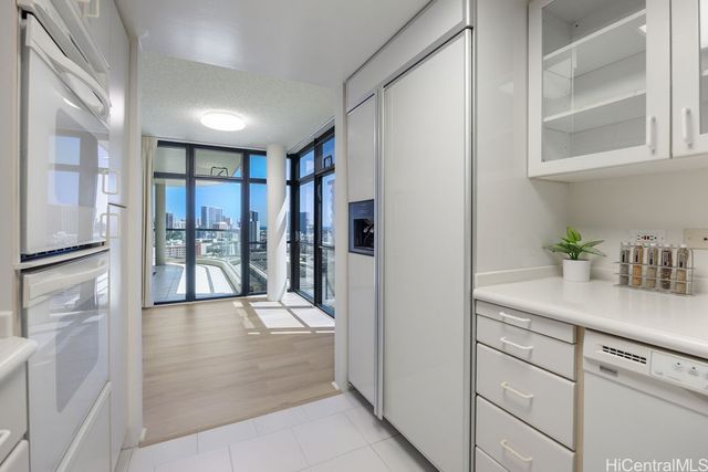 1015 Wilder Avenue 503, Honolulu, HI 96822