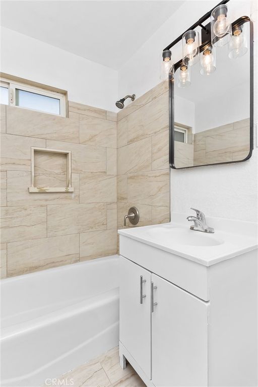 Image 19 of property listing at 15944 Wintun Road, Apple Valley, CA 92307