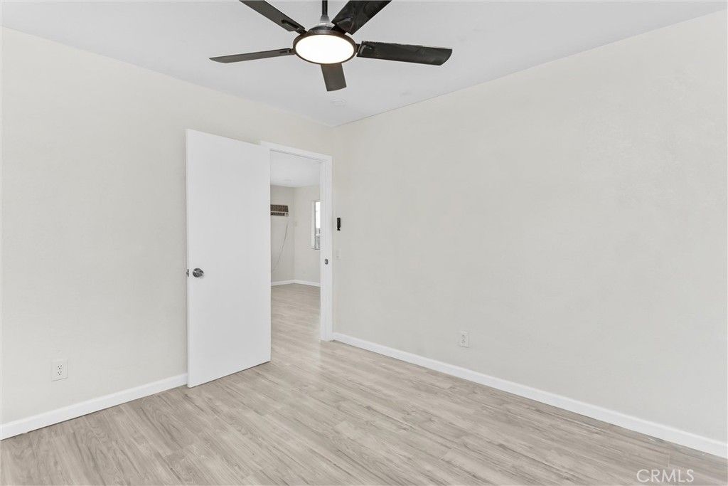 Image 38 of property listing at 15944 Wintun Road, Apple Valley, CA 92307