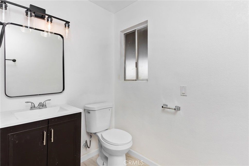 Image 39 of property listing at 15944 Wintun Road, Apple Valley, CA 92307