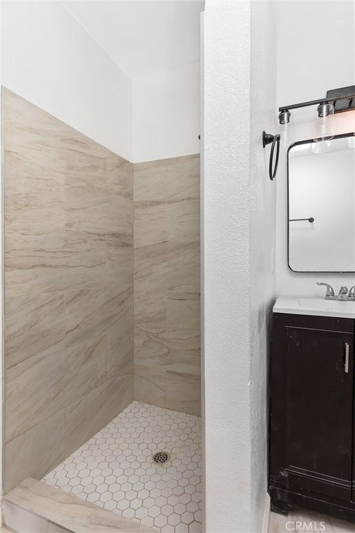 Image 41 of property listing at 15944 Wintun Road, Apple Valley, CA 92307