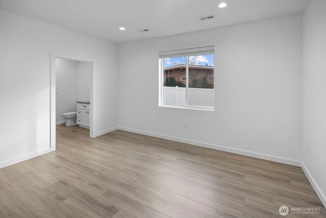 1122 W Ashley Way, Moses Lake, WA 98837