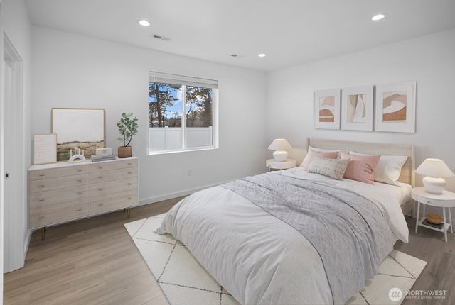 1122 W Ashley Way, Moses Lake, WA 98837