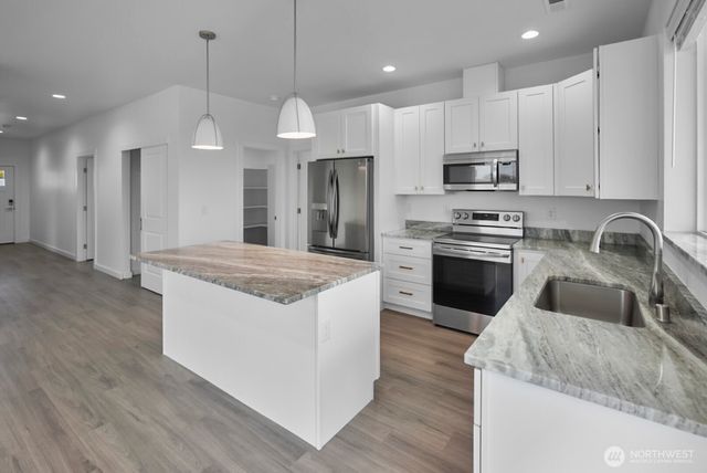 1122 W Ashley Way, Moses Lake, WA 98837