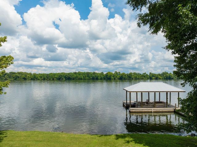 357 Russell Lane, Decatur, TN 37322