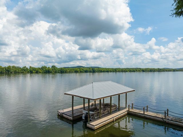 357 Russell Lane, Decatur, TN 37322