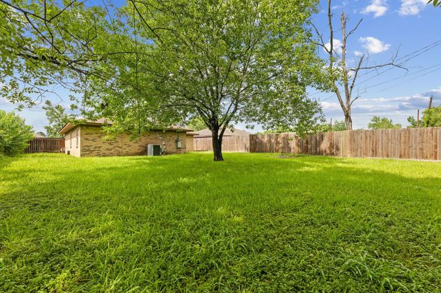 707 Magnolia Avenue, Crosby, TX 77532