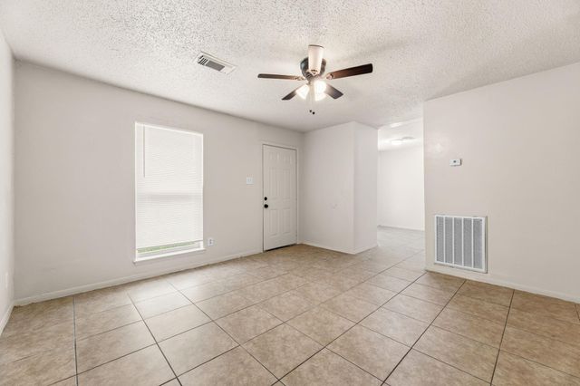 707 Magnolia Avenue, Crosby, TX 77532