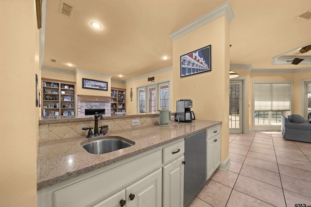 264 County Road 1431, Jacksonville, TX 75766