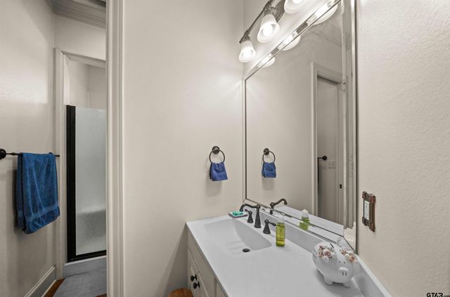 264 County Road 1431, Jacksonville, TX 75766