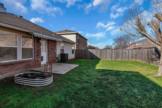 1817 Kittredge Way, Fort Worth, TX 76247