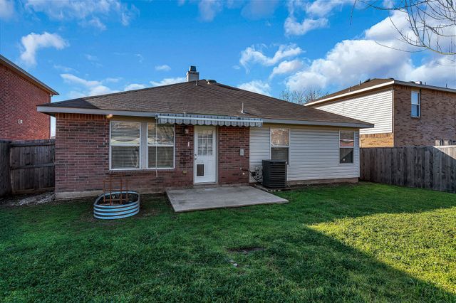 1817 Kittredge Way, Fort Worth, TX 76247