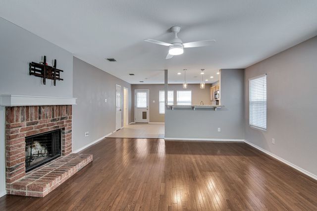 1817 Kittredge Way, Fort Worth, TX 76247