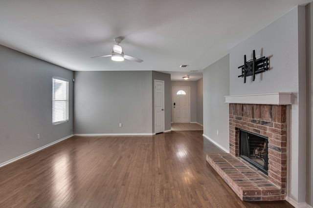 1817 Kittredge Way, Fort Worth, TX 76247