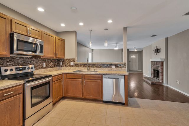 1817 Kittredge Way, Fort Worth, TX 76247
