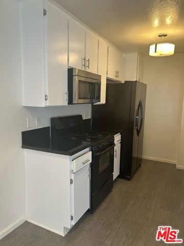 4353 Coldwater Canyon Avenue 305, Studio City, CA 91604