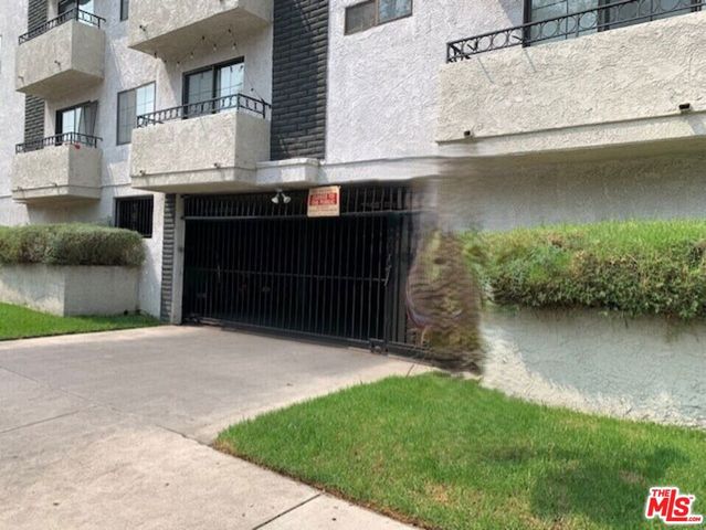 4353 Coldwater Canyon Avenue 305, Studio City, CA 91604