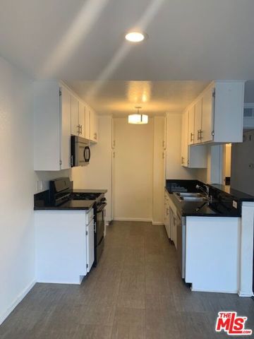 4353 Coldwater Canyon Avenue 305, Studio City, CA 91604