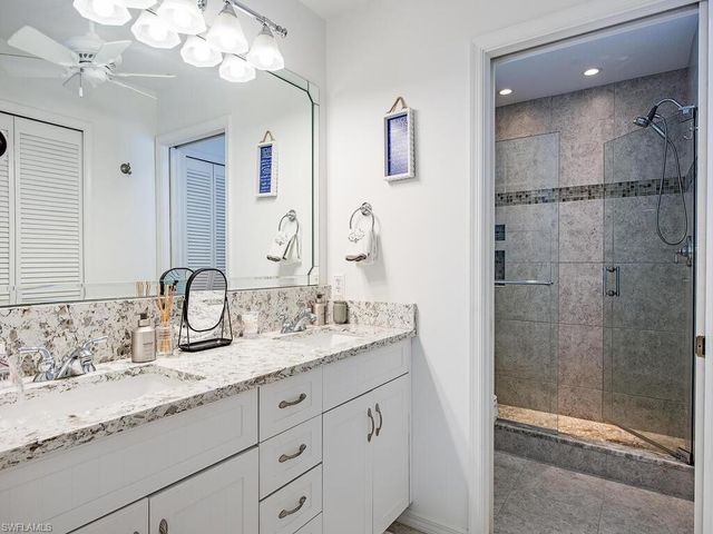 7074 Barrington CIR 202, Naples, FL 34108