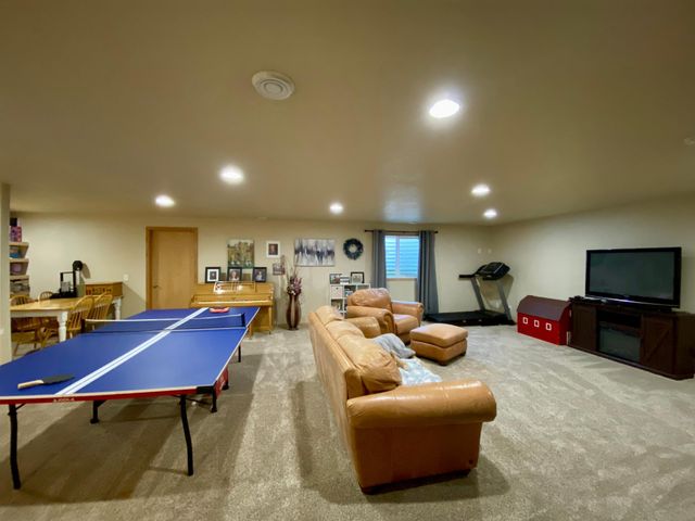 3037 Claire Drive E, West Fargo, ND 58078