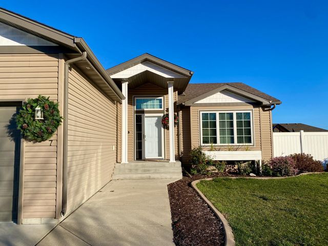 3037 Claire Drive E, West Fargo, ND 58078