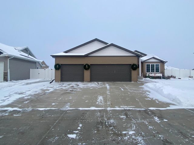 3037 Claire Drive E, West Fargo, ND 58078