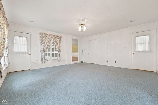 111 Fairfield Drive, Shelbyville, IN 46176