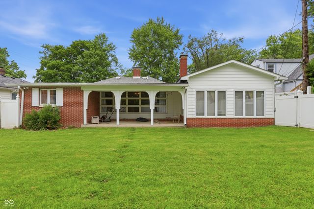 111 Fairfield Drive, Shelbyville, IN 46176