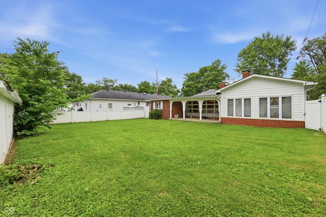 111 Fairfield Drive, Shelbyville, IN 46176