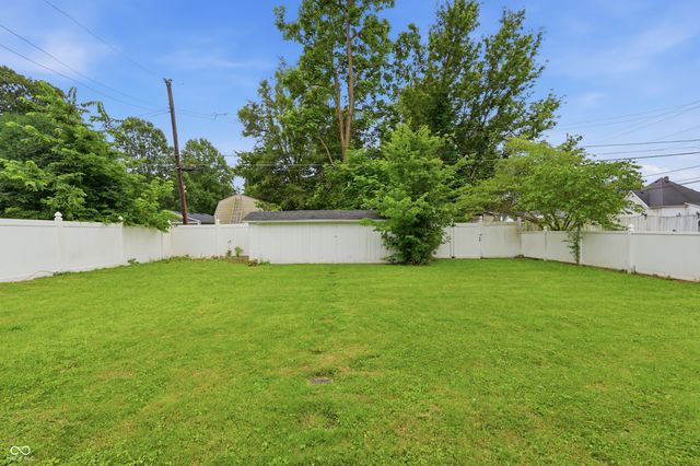 111 Fairfield Drive, Shelbyville, IN 46176