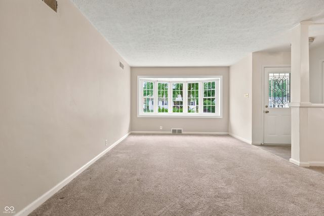111 Fairfield Drive, Shelbyville, IN 46176