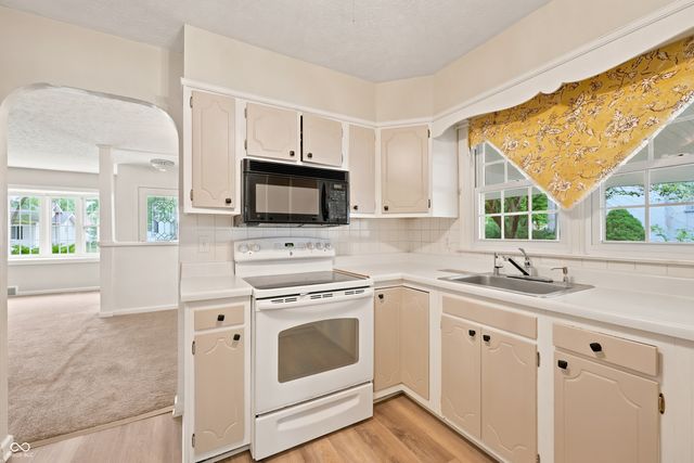 111 Fairfield Drive, Shelbyville, IN 46176